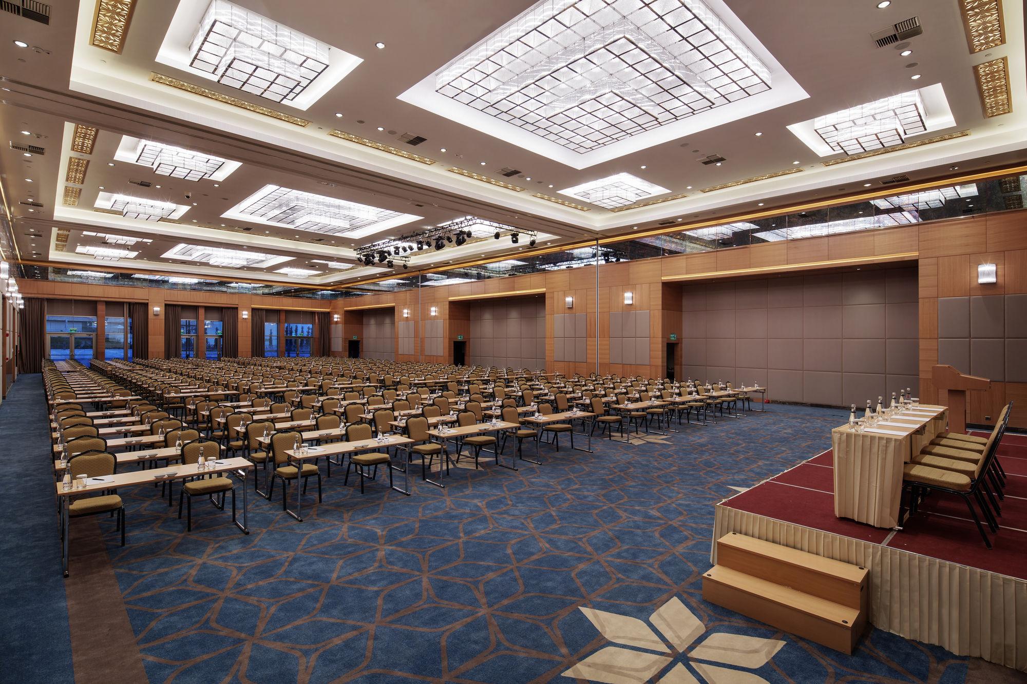 Movenpick Hotel มาลัทยา ภายนอก รูปภาพ