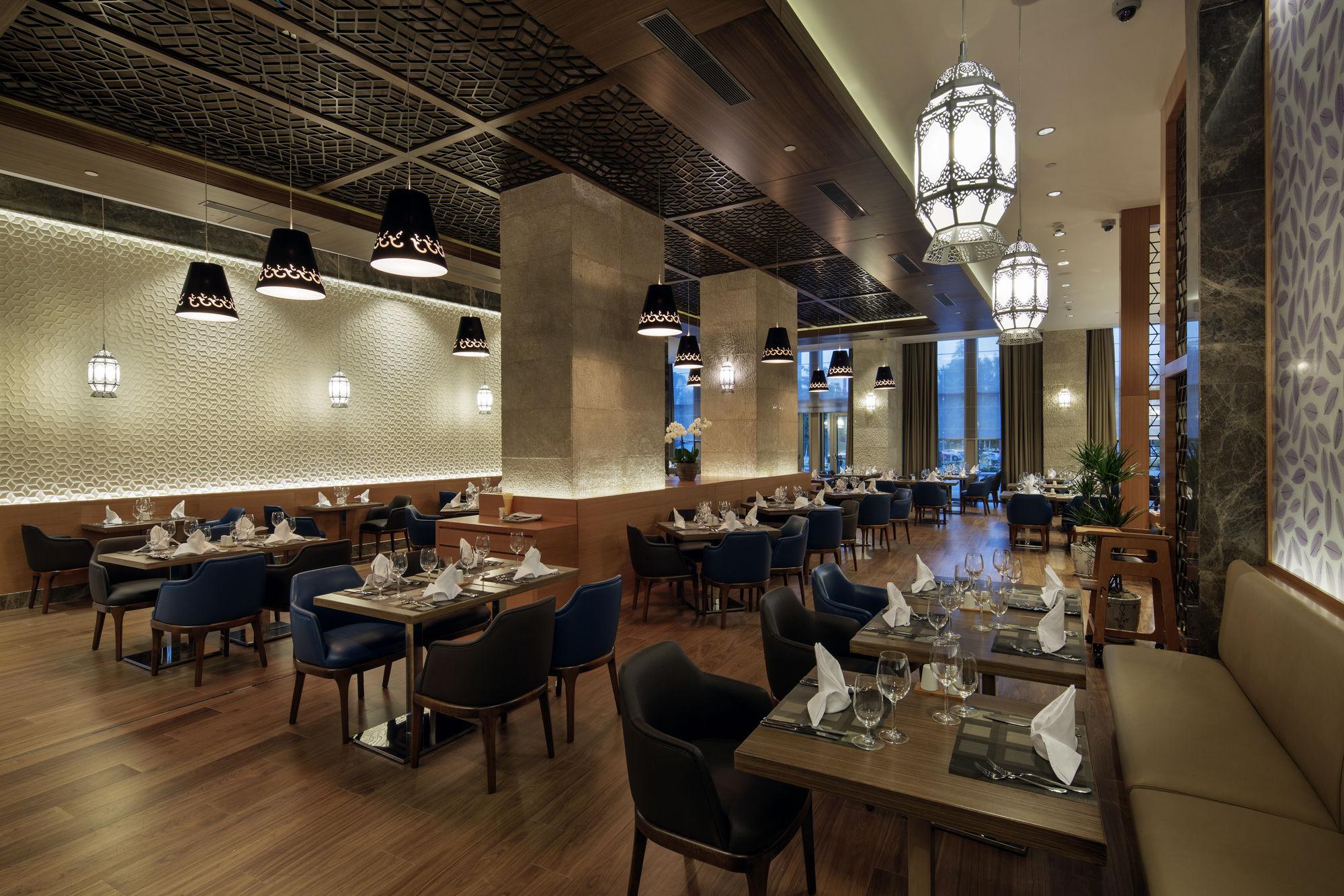 Movenpick Hotel มาลัทยา ภายนอก รูปภาพ