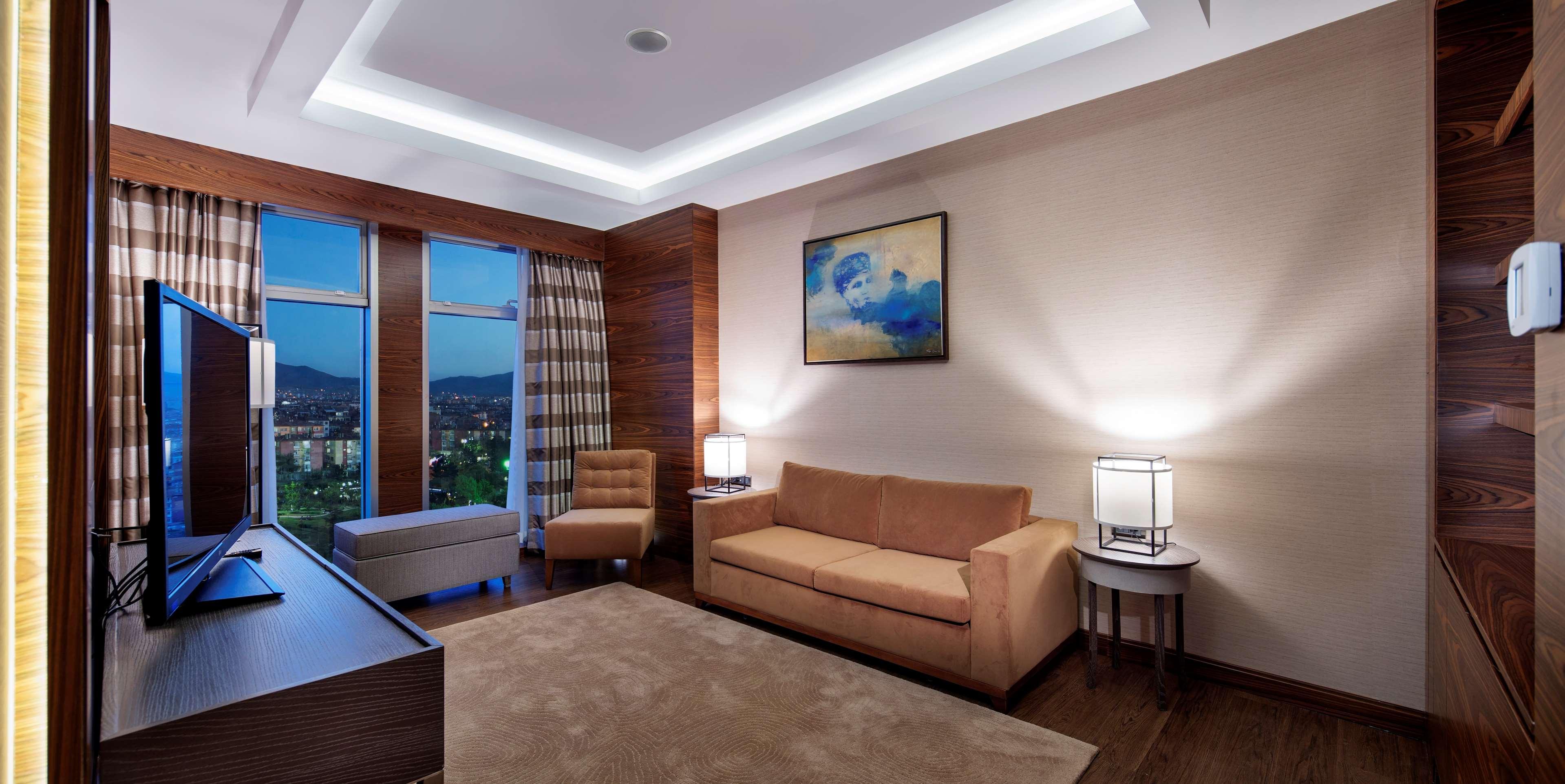 Movenpick Hotel มาลัทยา ภายนอก รูปภาพ