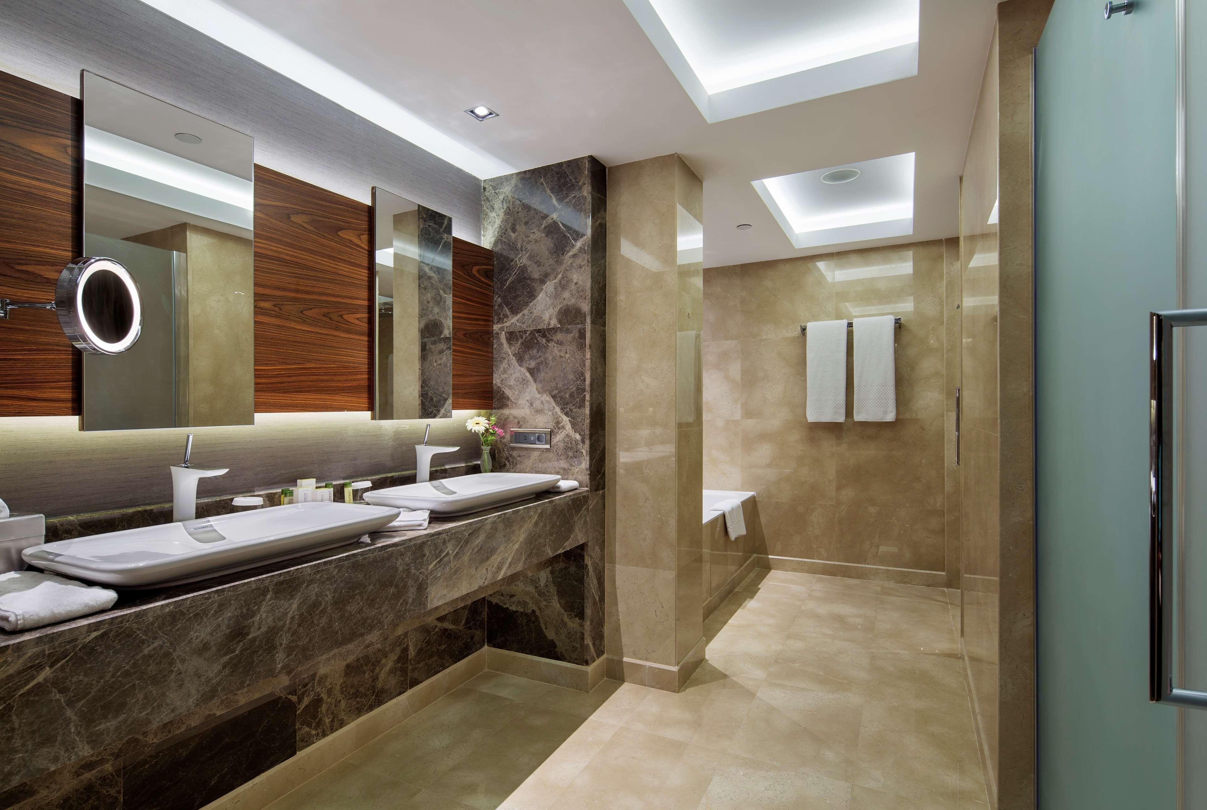 Movenpick Hotel มาลัทยา ภายนอก รูปภาพ