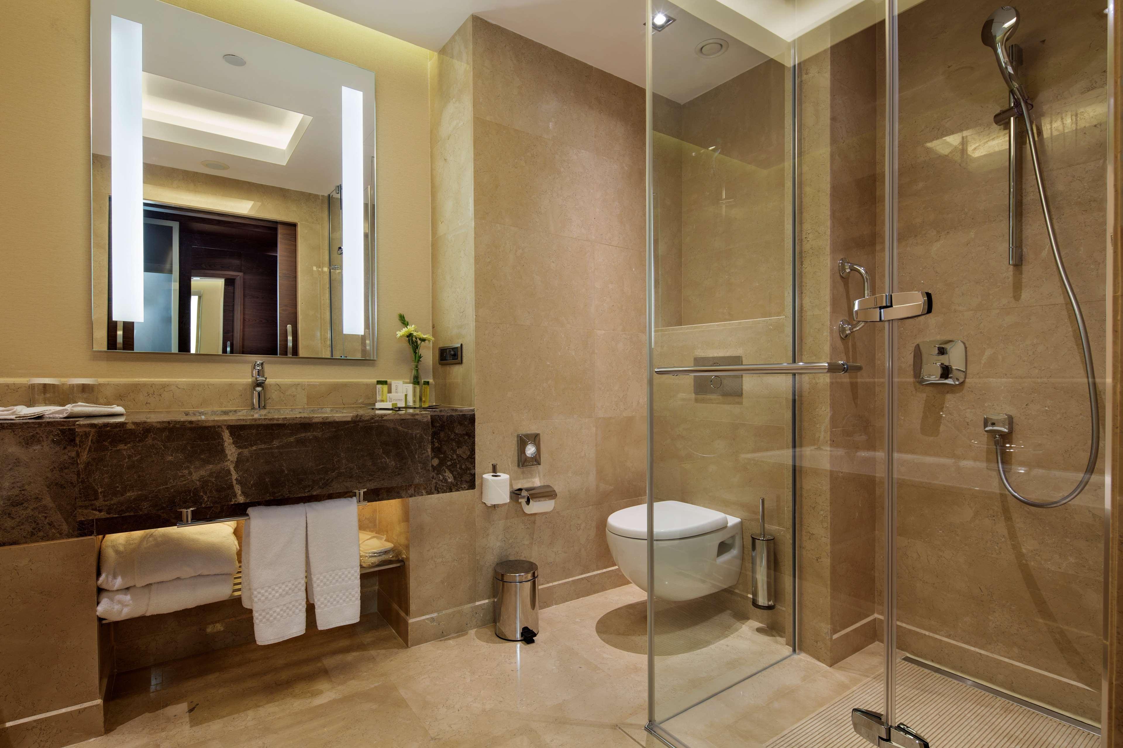 Movenpick Hotel มาลัทยา ภายนอก รูปภาพ